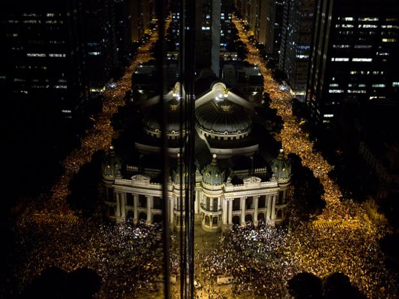 Jorge Mautner comenta os protestos de 17 de junho de 2013